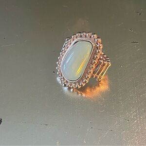 Elegant fashion Opal Ring